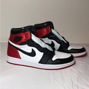 Nike Air Jordan 1 High Satin Black Toe sz9.5